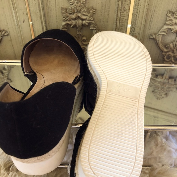 Black Life Stride Soft System Sandal Espadrilles - Picture 6 of 8